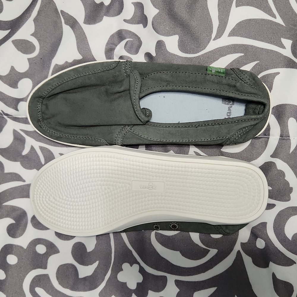 Gray/Grey Sanuk
